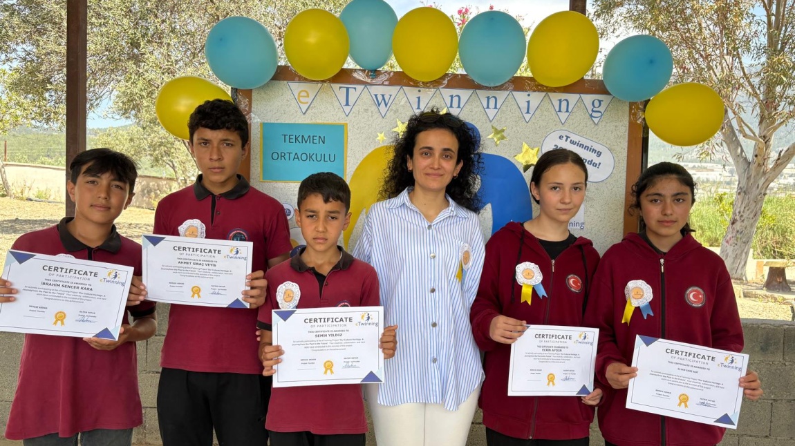 eTwinning Projesi Katılım Belgesi Öğrencilere Verildi
